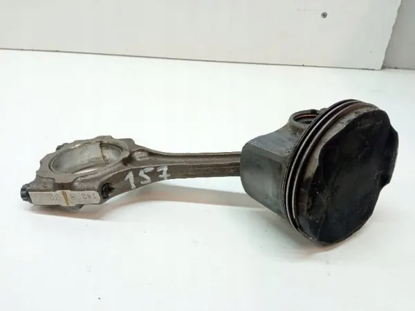 Pistón y Biela Toyota OE 0800T 1.6 VVTI usado image 5