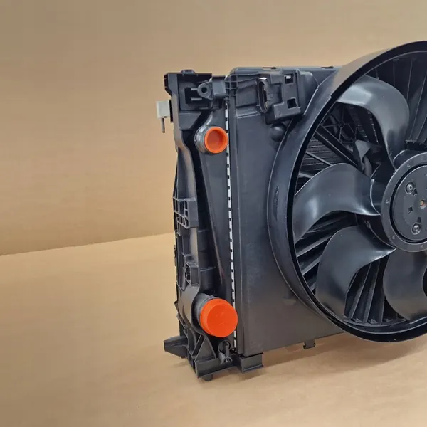 Koelventilator Mercedes W205 S205 180d 200d 1.6CDI image 3
