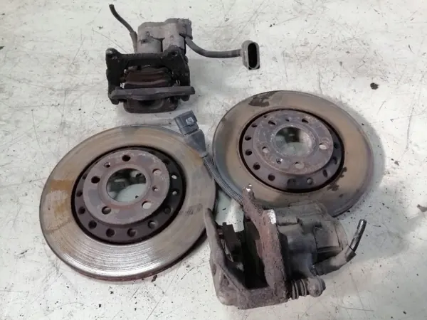 Kit discos e pinças travão traseiro 310mm Audi A8 image 2