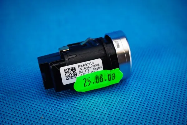 Start Stop Knop Audi A4 A5 Q5 8K0905217A image 3