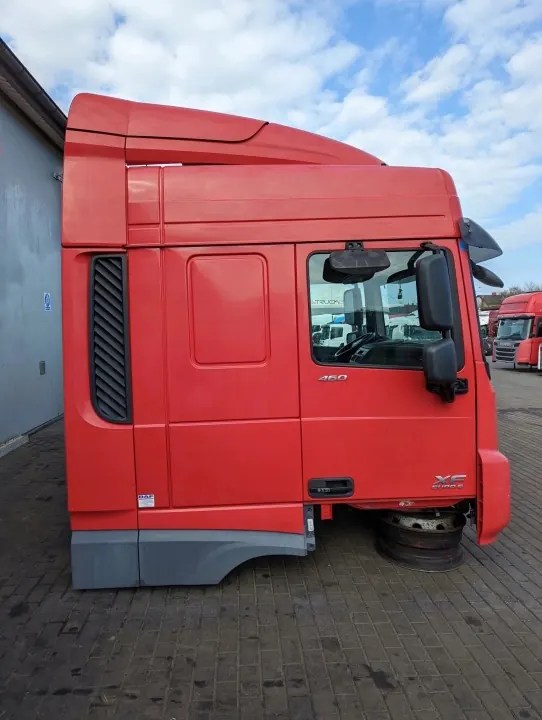 DAF XF 106 Cabine OEM SC - Gebruikt 2014 Model image 4