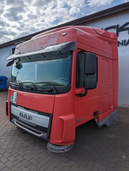 DAF XF 106 Cabine OEM SC - Gebruikt 2014 Model image 9