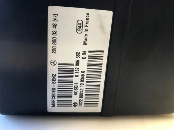 Mercedes W220 central låspump OEM 2208000348 image 5