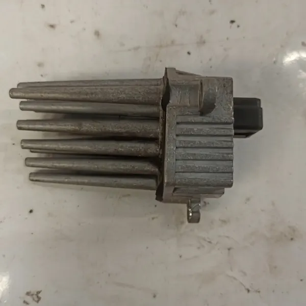 BMW E46 Blower Resistor 8383835 image 6