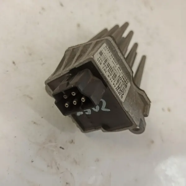BMW E46 Blower Resistor 8383835 image 9