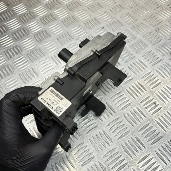 Volvo akun latausmoduuli OEM 31453875 - Käytetty image 4