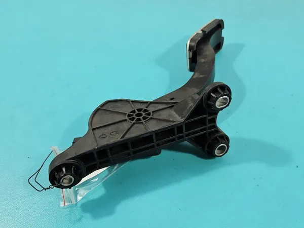 Gaspedal Hyundai I30 III OEM 32700-G4110 Gebraucht image 4