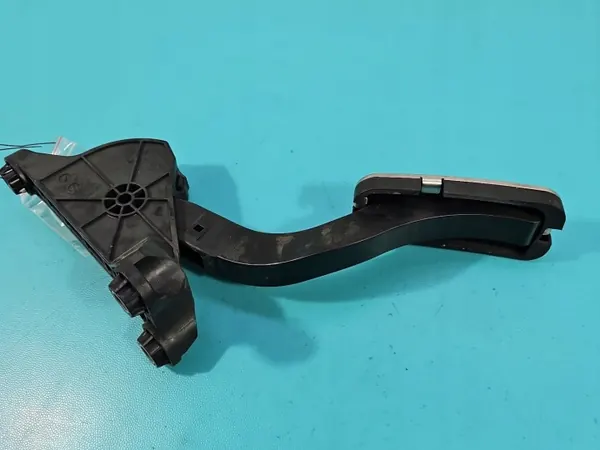 Gaspedal Hyundai I30 III OEM 32700-G4110 Gebraucht image 5