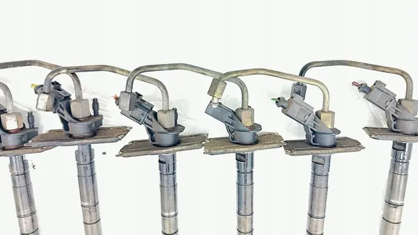 Iniettore Audi 3.0 TDI OE 059130277AB 0445115037 image 3