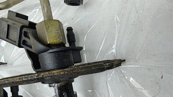 Iniettore Audi 3.0 TDI OE 059130277AB 0445115037 image 4