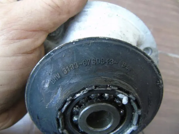 OEM 31 33 6 760 943 Yläjousitus BMW:lle image 6
