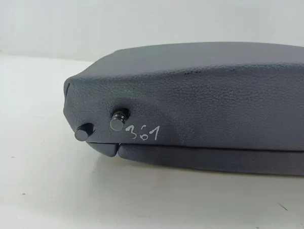 Mercedes-Benz C W204 achterste armsteun OEM AMD109700 image 6