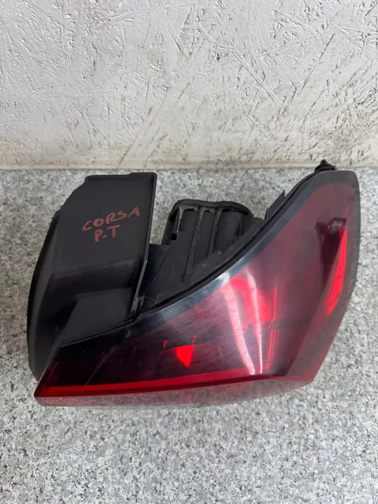 Luz trasera LED derecha Opel Corsa F 2019- OEM 39162666 image 10