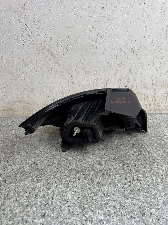 Luz trasera LED derecha Opel Corsa F 2019- OEM 39162666 image 4