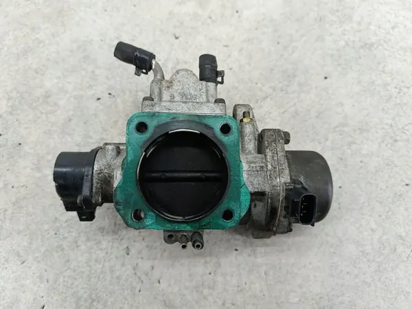 Spjällhus OEM E0T70473 för Kia Opirus 3.5 V6 image 4