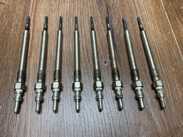 Jeu de bougies de préchauffage OEM LR013275 Range Rover image 2