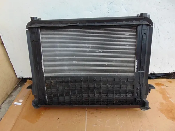 VW ID.3 Jäähdyttimen Setti Tuulettimella B7R image 7