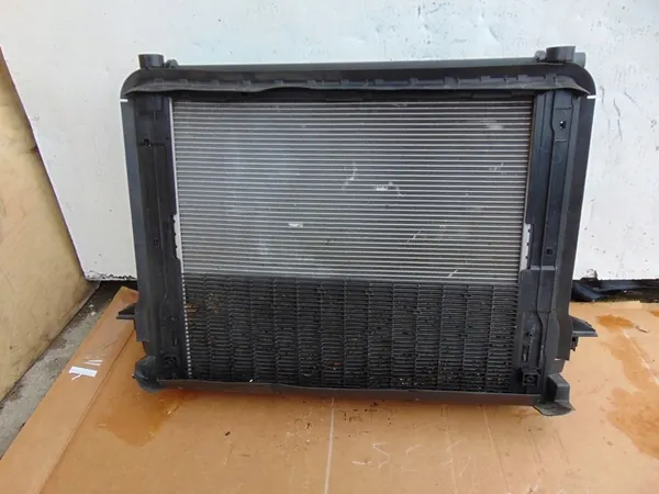 VW ID.3 Jäähdyttimen Setti Tuulettimella B7R image 8