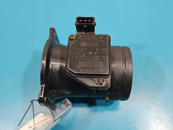 Luchtmassameter VW Passat B5 1.6 8V OEM 058133471 AFH60-10B image 4