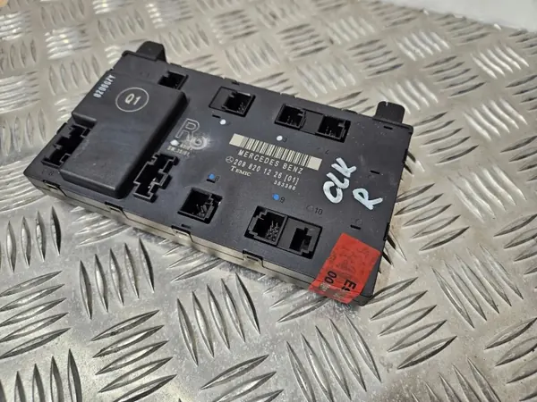 Módulo de puerta derecho OEM 2098201226 Mercedes CLK image 2