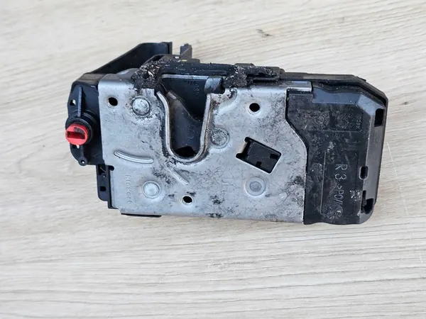 Bakre Höger Dörrlås Opel Astra H Zafira B 13220372 image 6