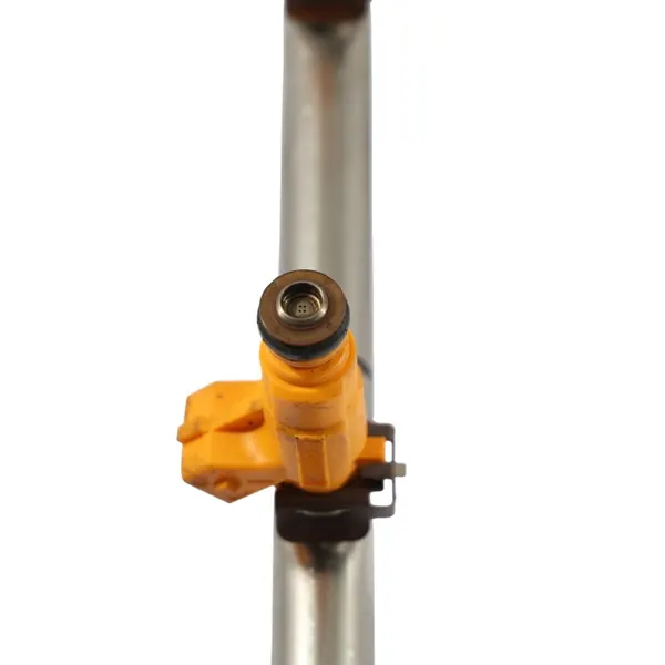 Porsche Cayenne 9PA Einspritzschiene OEM 94811011303 image 4