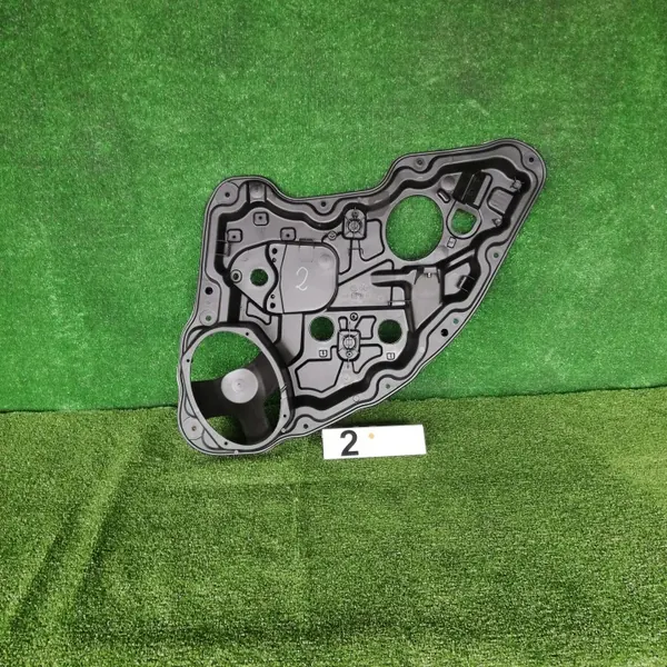Jeep Cherokee KL ikkunanohjain OEM 68227456AA image 2