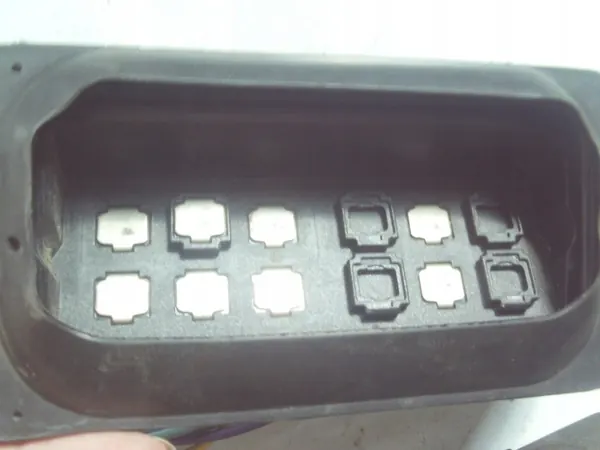 Interruptor puerta corredera Renault Kangoo II OEM 8200428707D image 7