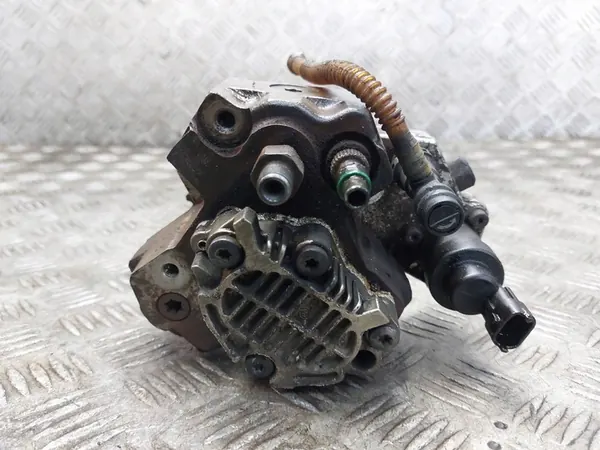 Renault OE 8200055072 brandstofpomp image 4