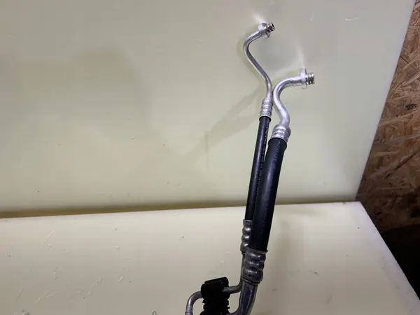 Ilmastointiputki Peugeot 5008 9575103680 image 2