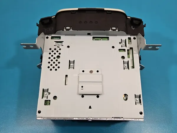 Radio OEM 96170-A6210GU para Hyundai i30 II 2012-2016 image 10