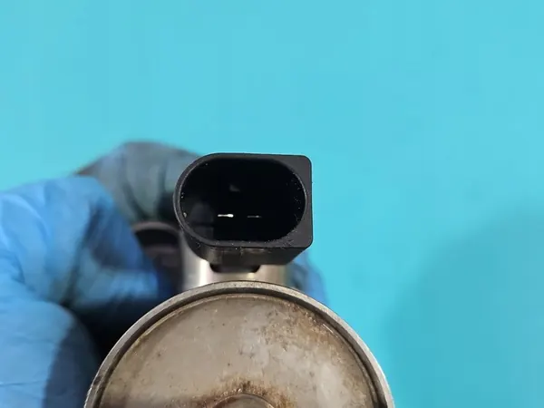 Korkeapaineinen polttoainepumppu Skoda Octavia III 2.0 TSI OEM 06G127027H image 7