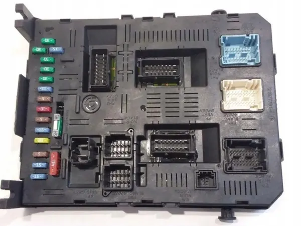 Módulo Confort OEM 9660105680 para Citroën C5 III 1.6L Diésel image 3