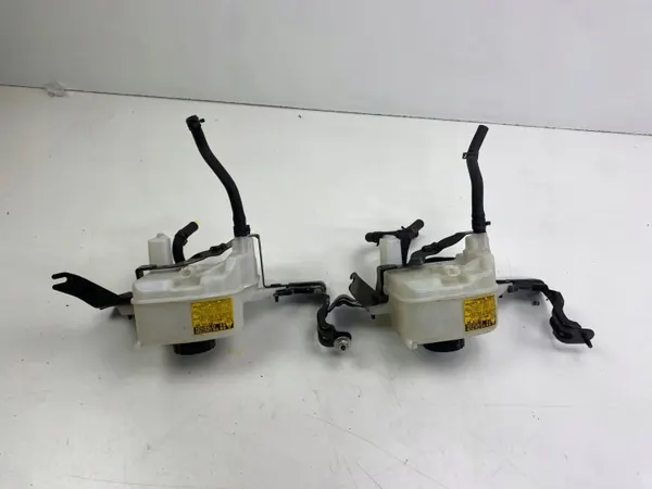 Réservoir de liquide de frein Toyota Yaris III OEM 0335008-87081 image 2