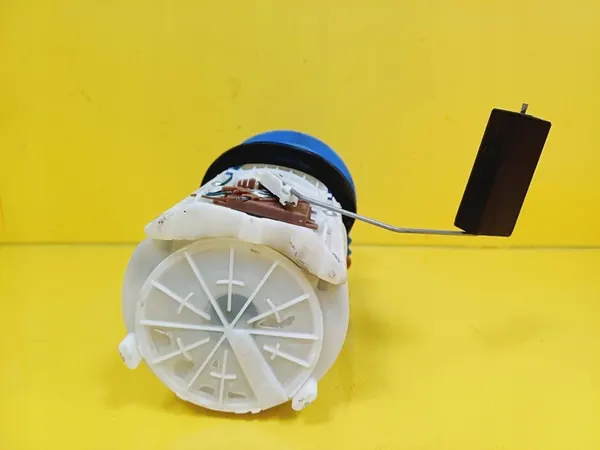 Bomba de combustível VW Golf V 1.4 TSI 1K0919051AE image 8