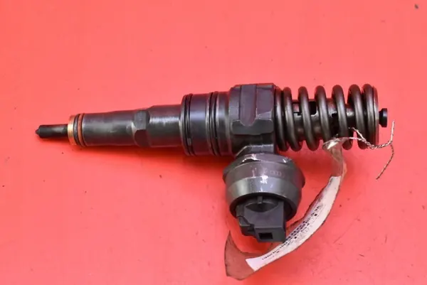 Injectiepomp OEM 038130073AJ voor VW Golf 4 1.9 TDI image 2