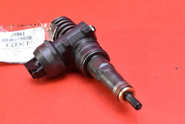 Injectiepomp OEM 038130073AJ voor VW Golf 4 1.9 TDI image 4