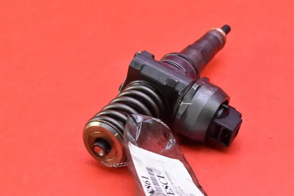 Injectiepomp OEM 038130073AJ voor VW Golf 4 1.9 TDI image 5