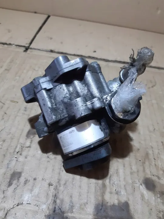 AUDI A4 B8 1.8 TFSI Stuurbekrachtigingspomp 8K0145156R image 3