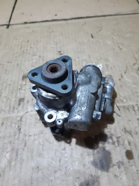 AUDI A4 B8 1.8 TFSI Stuurbekrachtigingspomp 8K0145156R image 4