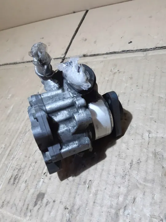 AUDI A4 B8 1.8 TFSI Stuurbekrachtigingspomp 8K0145156R image 7