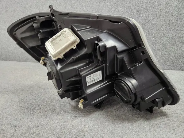 Linker voorlicht - Mercedes Sprinter W906 Bi-Xenon image 6