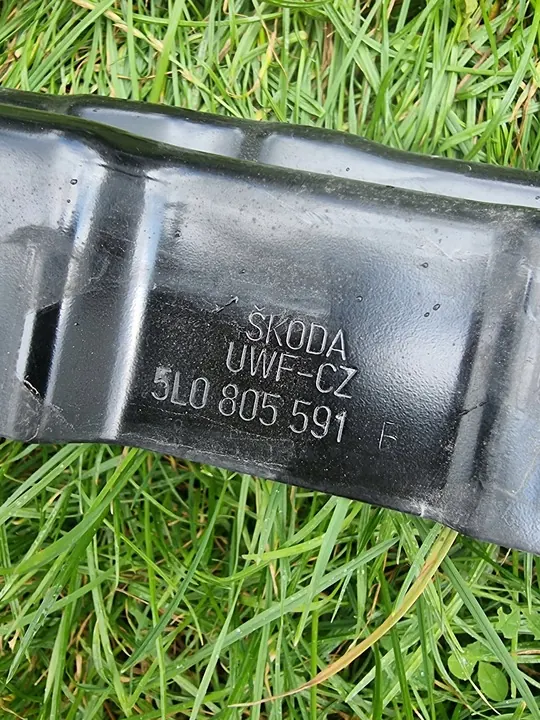 Etuvahvistus Skoda Yeti 5L0805591B image 6