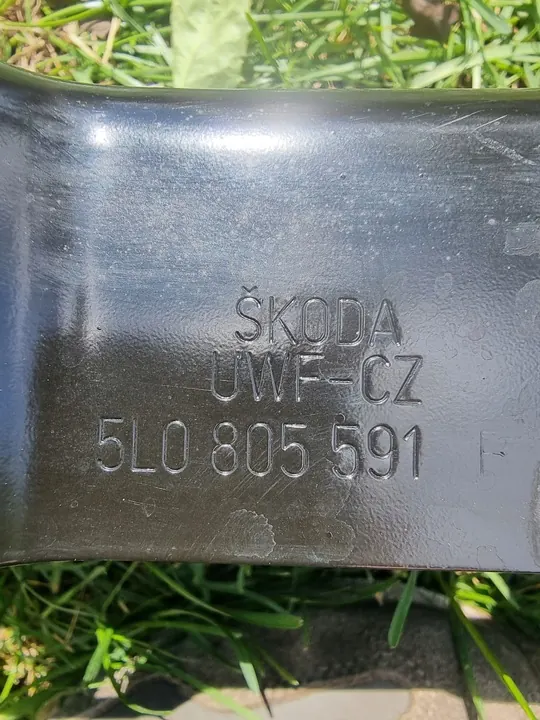 Etuvahvistus Skoda Yeti 5L0805591B image 7