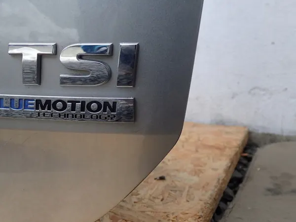 Takaluukku VW Golf 7 VII 5G HB image 6