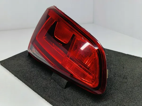 VOLKSWAGEN GOLF VII 7 HB 12 - Lámpara de maletero izquierda trasera 5G0945093AE image 2