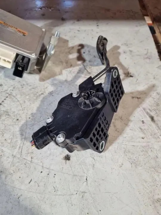 Gaspedaal Toyota RAV4 III OEM 7811042030 - Gebruikt image 2