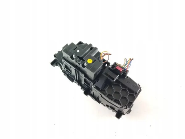 Audi e-tron Versnellingspook OEM 4J3713059C - Gebruikt image 4