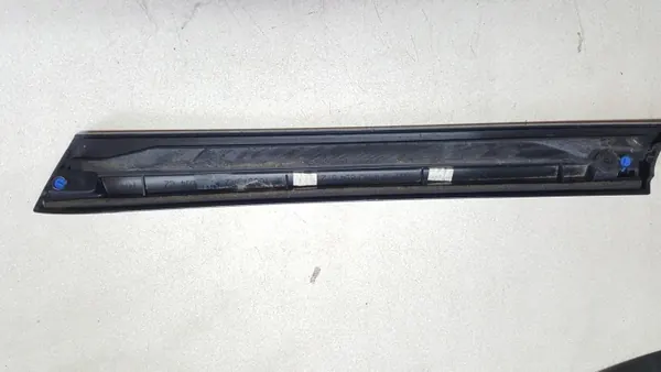 Audi Q7 SQ7 Höger bakluckeskydd OEM 4M0854872A image 5