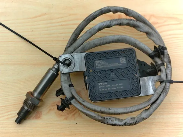 Sonde Lambda OEM 059907807N pour VW Audi Seat Skoda image 2